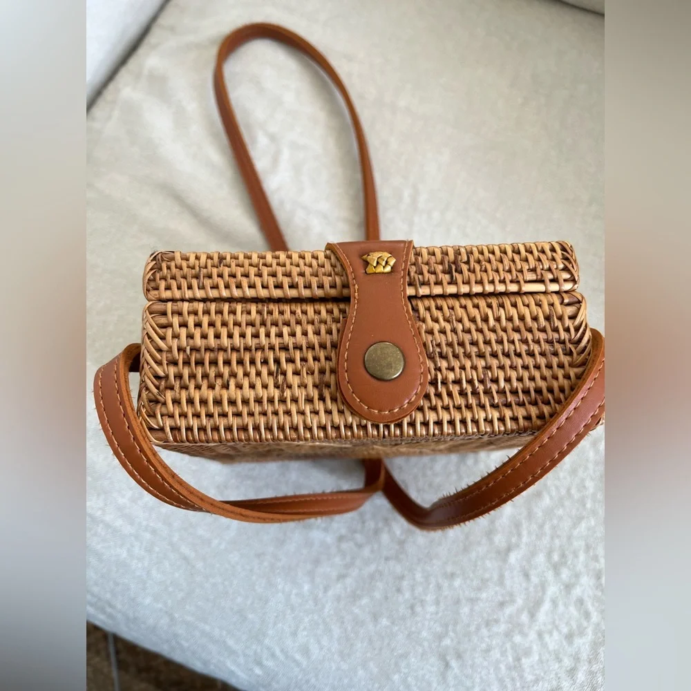 Square Rattan Crossbody Bag - Picture 2 of 3